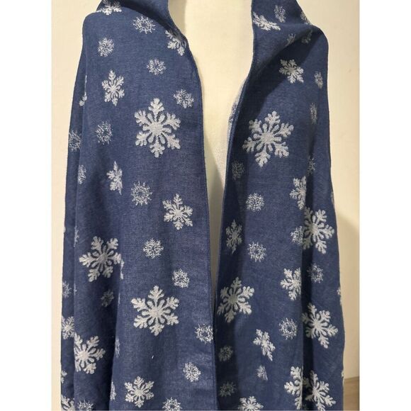 Talbots Ombré snowflakes Oblong scarf - Picture 3 of 8